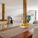 House בית נופש Zrmanja Vrelo