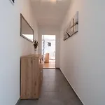 House בית נופש *