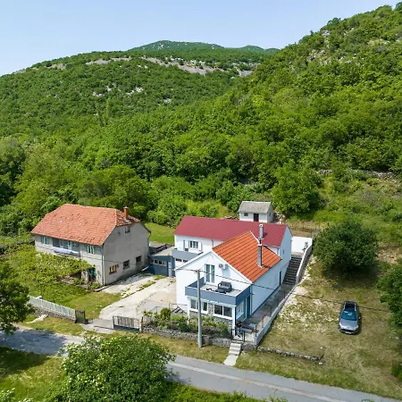 House Zrmanja Vrelo Prázdninový dům Krupa