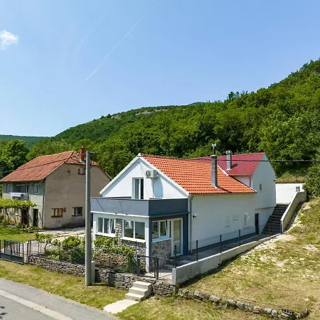 House Zrmanja Vrelo Prázdninový dům *