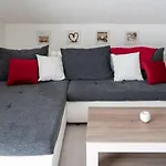 House Holiday home Zrmanja Vrelo