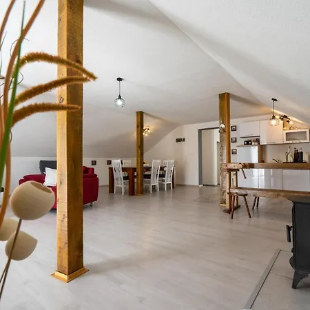 House * Zrmanja Vrelo
