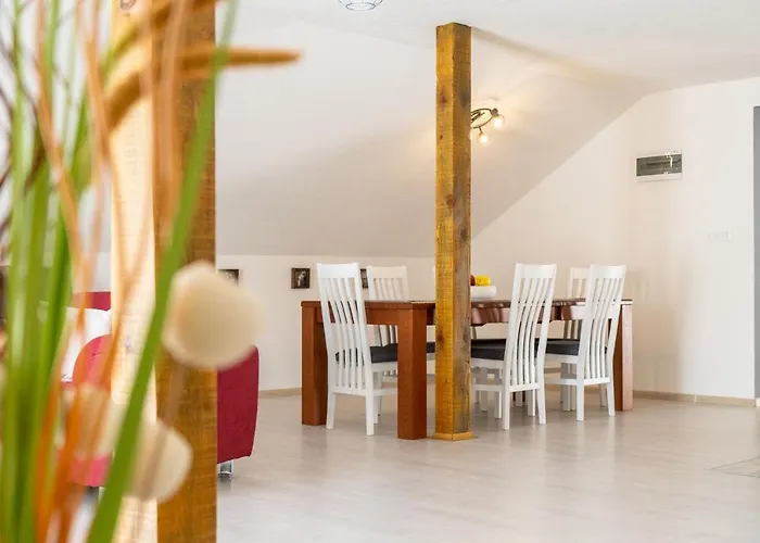 House * Zrmanja Vrelo