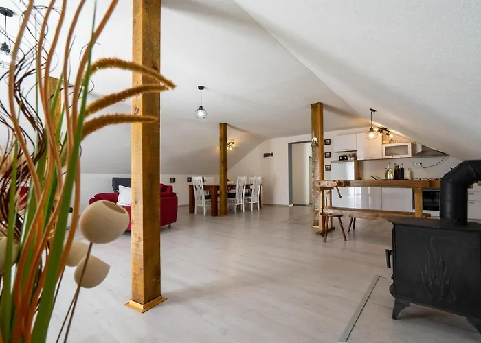 House * Zrmanja Vrelo