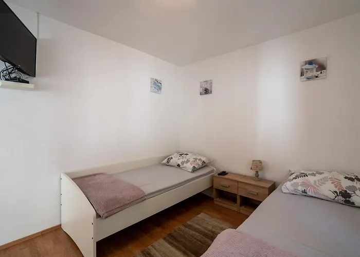 House Zrmanja Vrelo